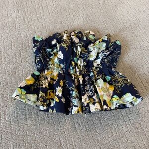 New with Tags: Anthropologie Ruffle Mermaid Shell Tube Top